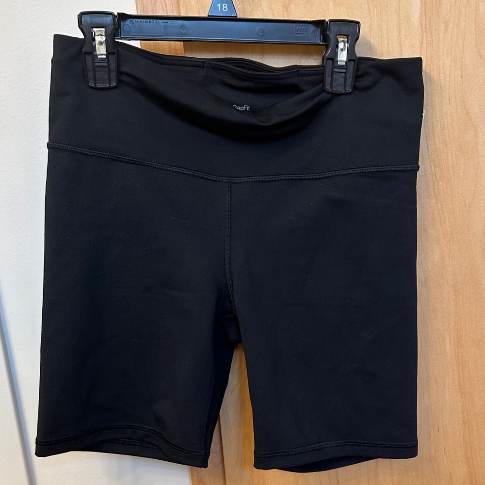 GAP Black Women's Bike Shorts athleisure